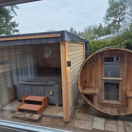 Luxe Boshuisje Met Prive Wellness & Jacuzzi Op De Veluwe Ermelo Exterior foto