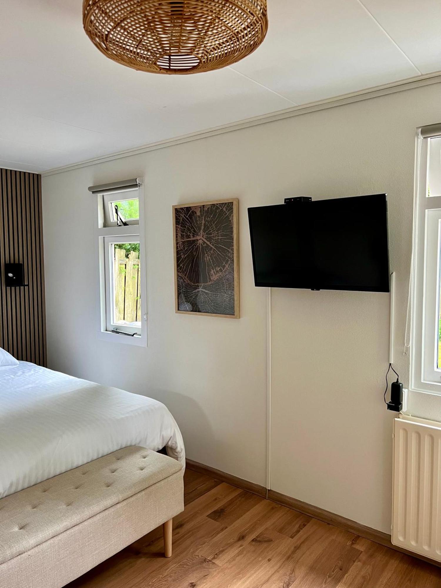Luxe Boshuisje Met Prive Wellness & Jacuzzi Op De Veluwe Ermelo Exterior foto