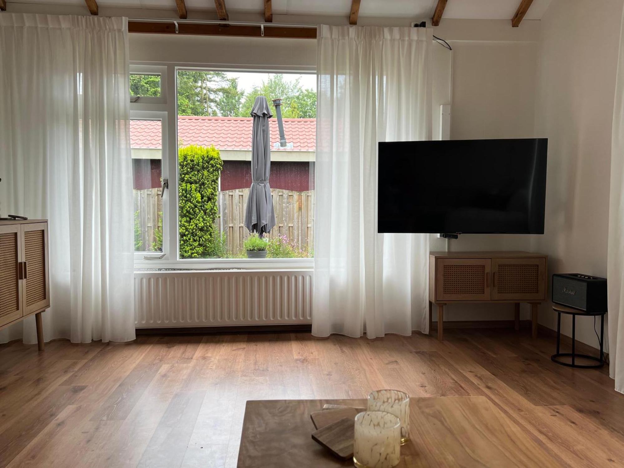 Luxe Boshuisje Met Prive Wellness & Jacuzzi Op De Veluwe Ermelo Exterior foto